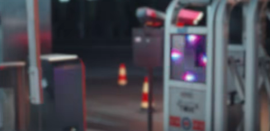 假冒国安“接管”公园,荒唐闹剧触犯了哪些法律?(图1) 1啊.png